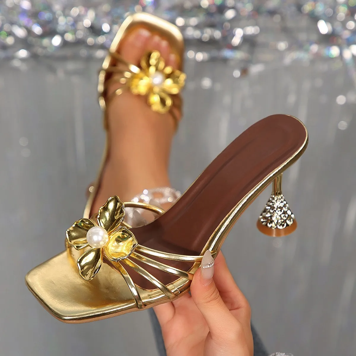 Vintage Fashion Dresses - Sandal Wanita Vintage Berbahan Logam dengan